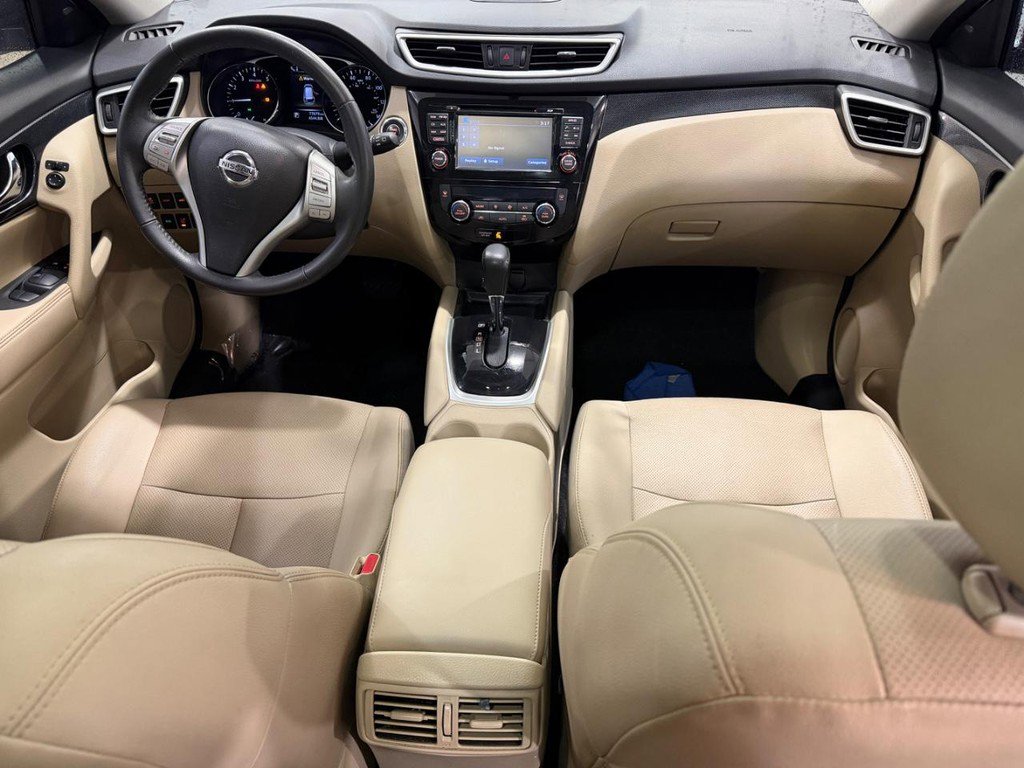 Used 2016 Nissan Rogue SL w/ SL Premium Package FWD image 11