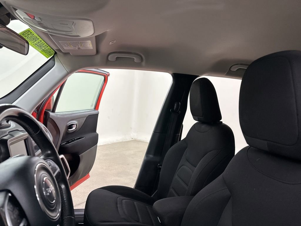 Used 2020 Jeep Renegade Latitude image 29