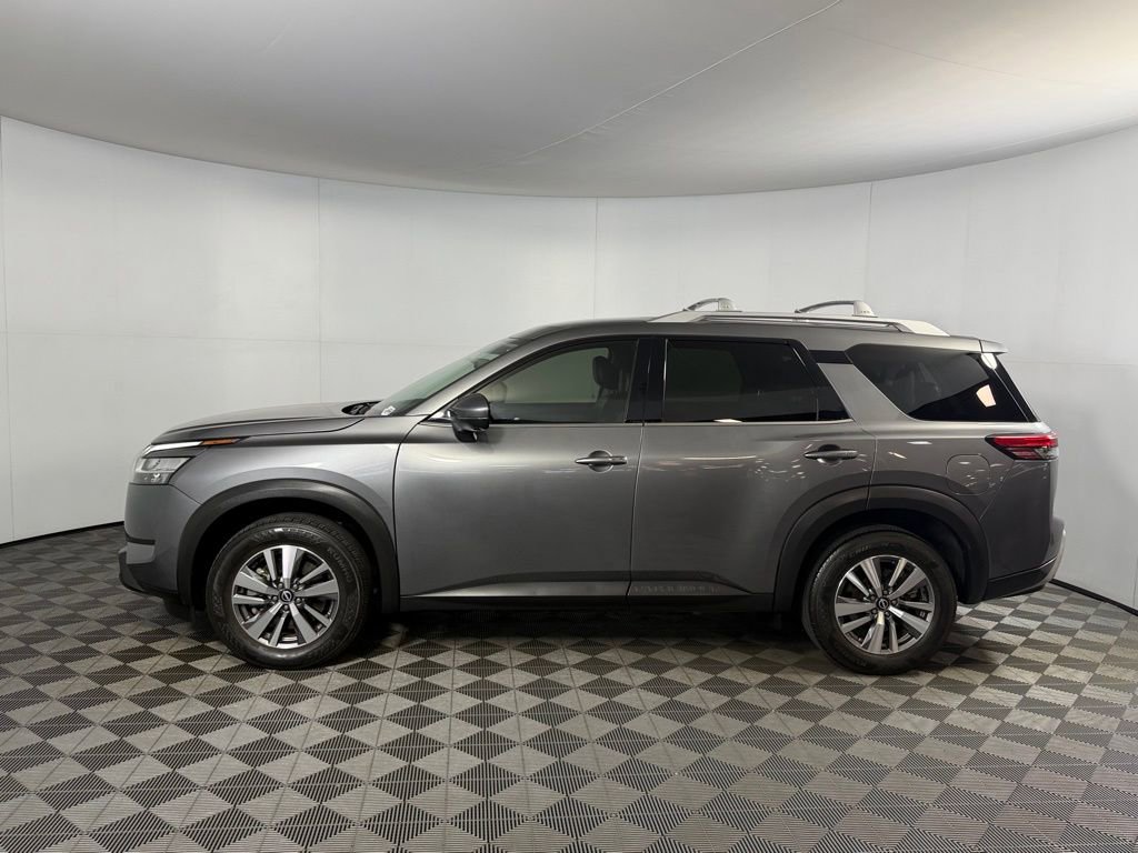 Used 2023 Nissan Pathfinder SL image 9
