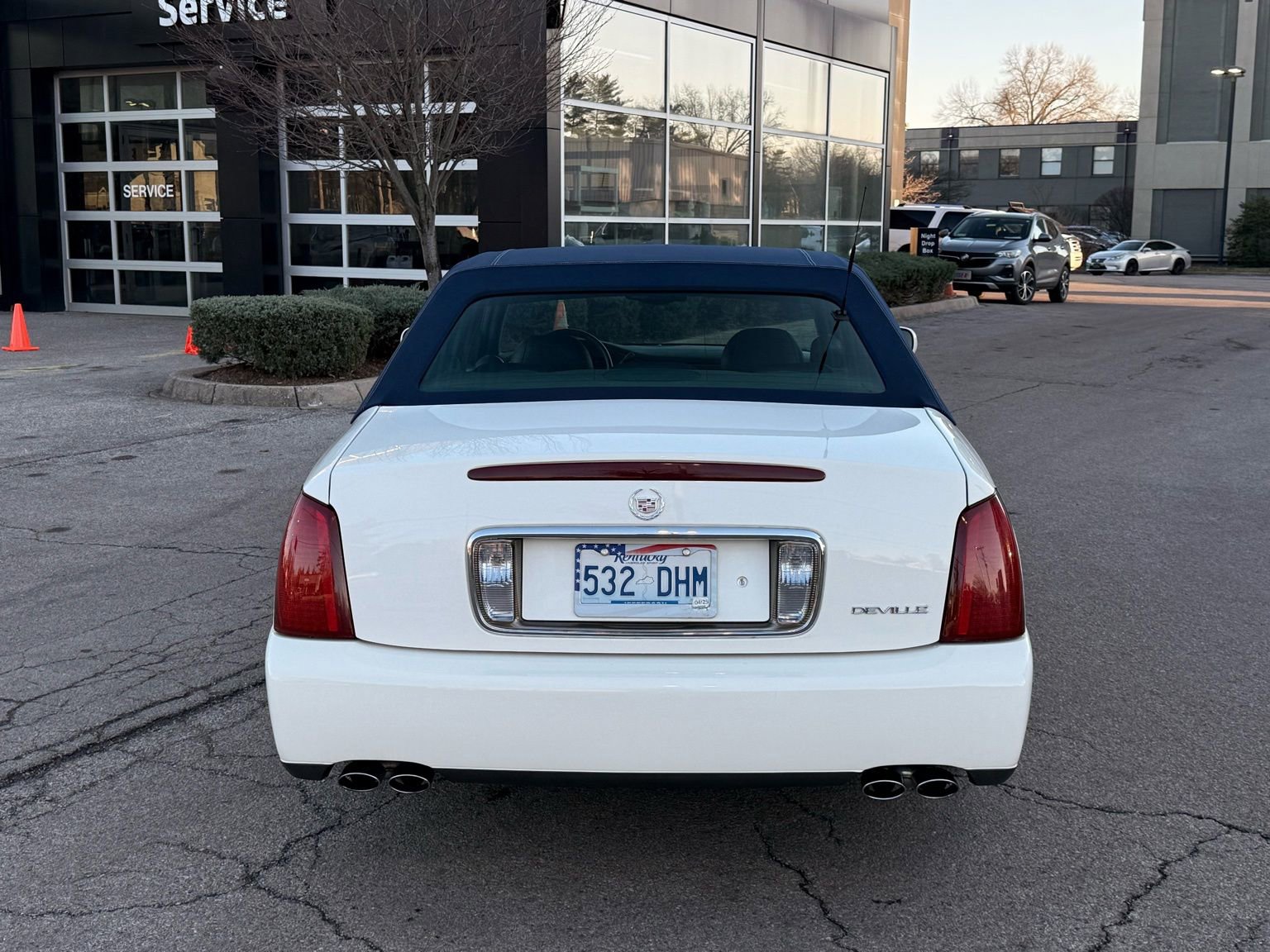Used 2002 Cadillac De Ville image 4