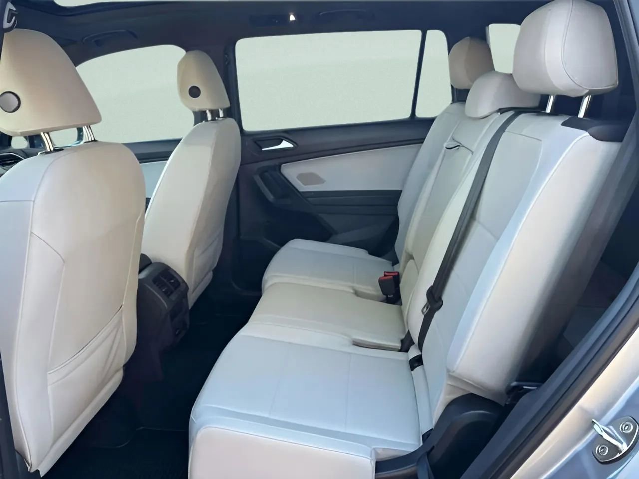 Used 2021 Volkswagen Tiguan SE R-Line w/ 3rd Row Seat Package image 32