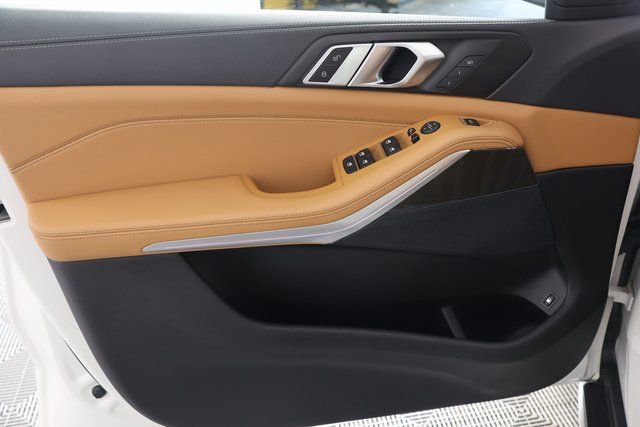 Used 2022 BMW X5 xDrive45e w/ Executive Package image 25