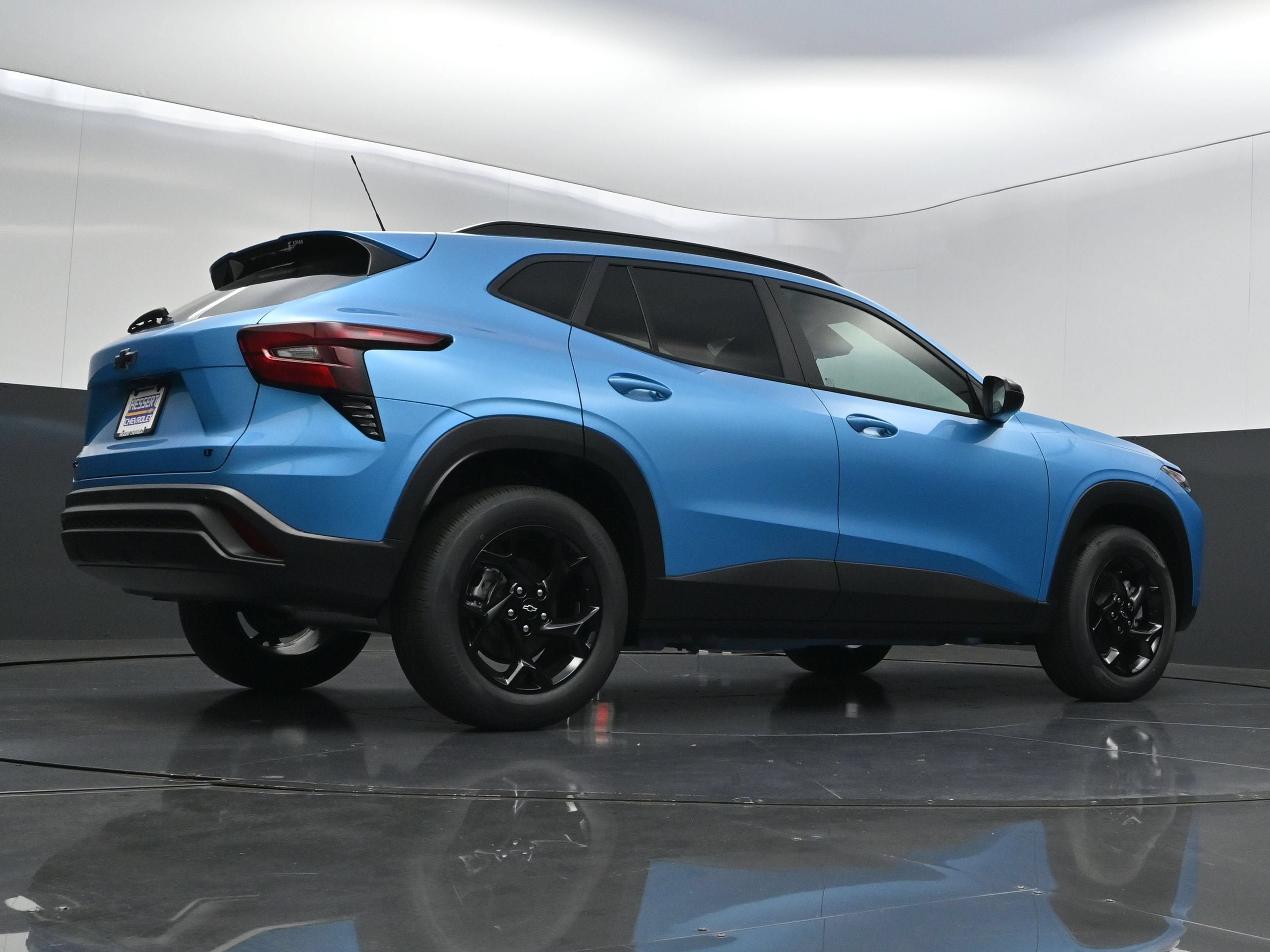 New 2026 Chevrolet Trax LT w/ Sunroof Package FWD image 45