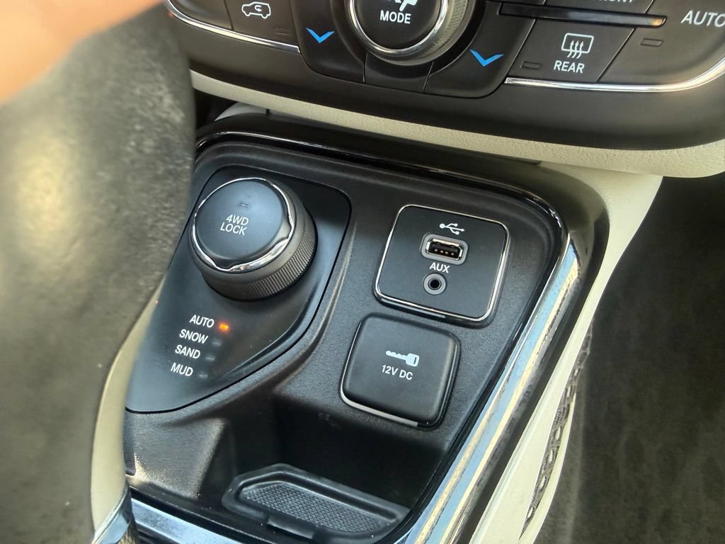 Certified 2018 Jeep Compass Limited w/ Navigation Group AWD/4WD image 20
