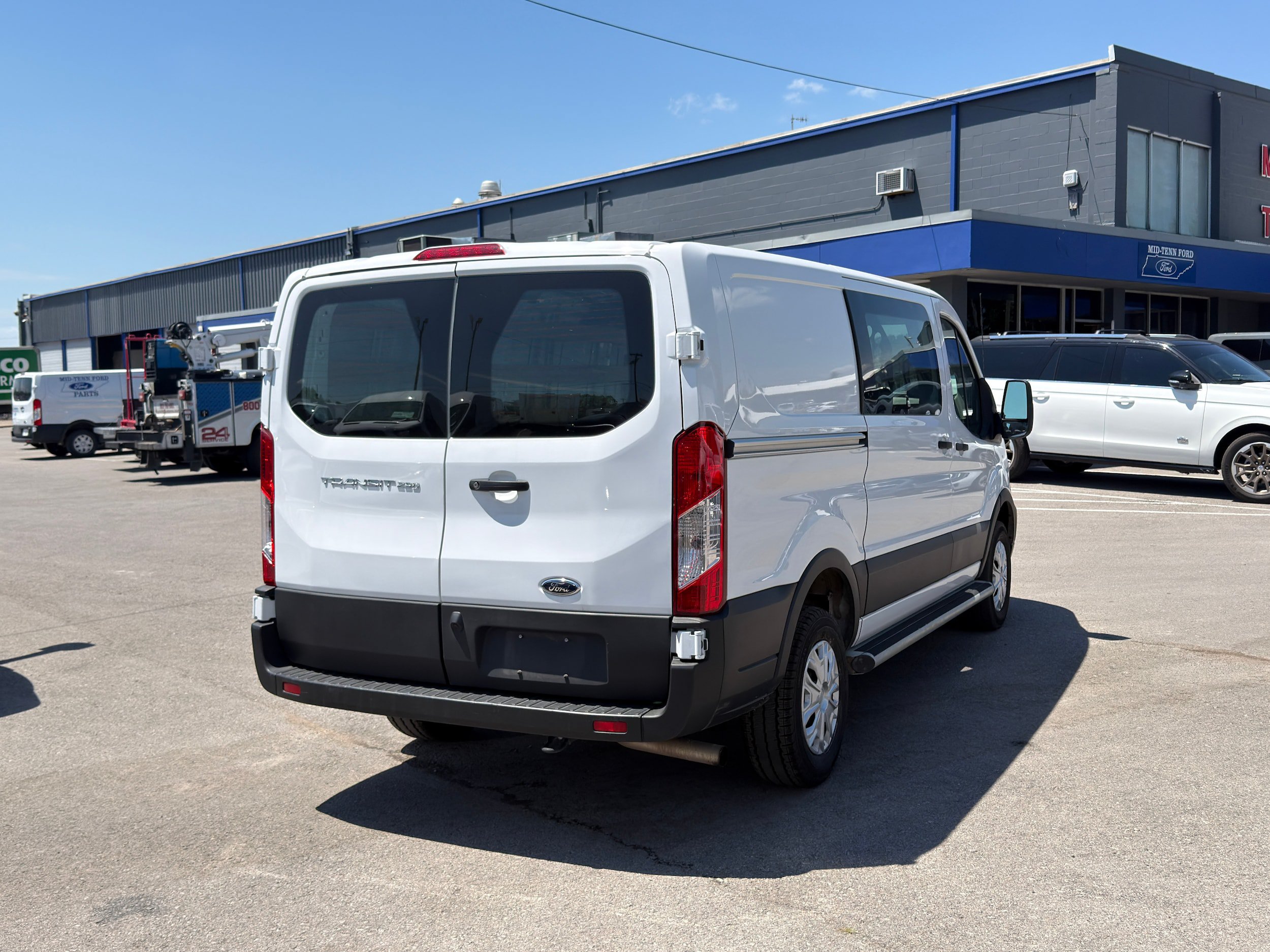 Used 2025 Ford Transit 250 Low Roof w/ Exterior Upgrade Package RWD image 5