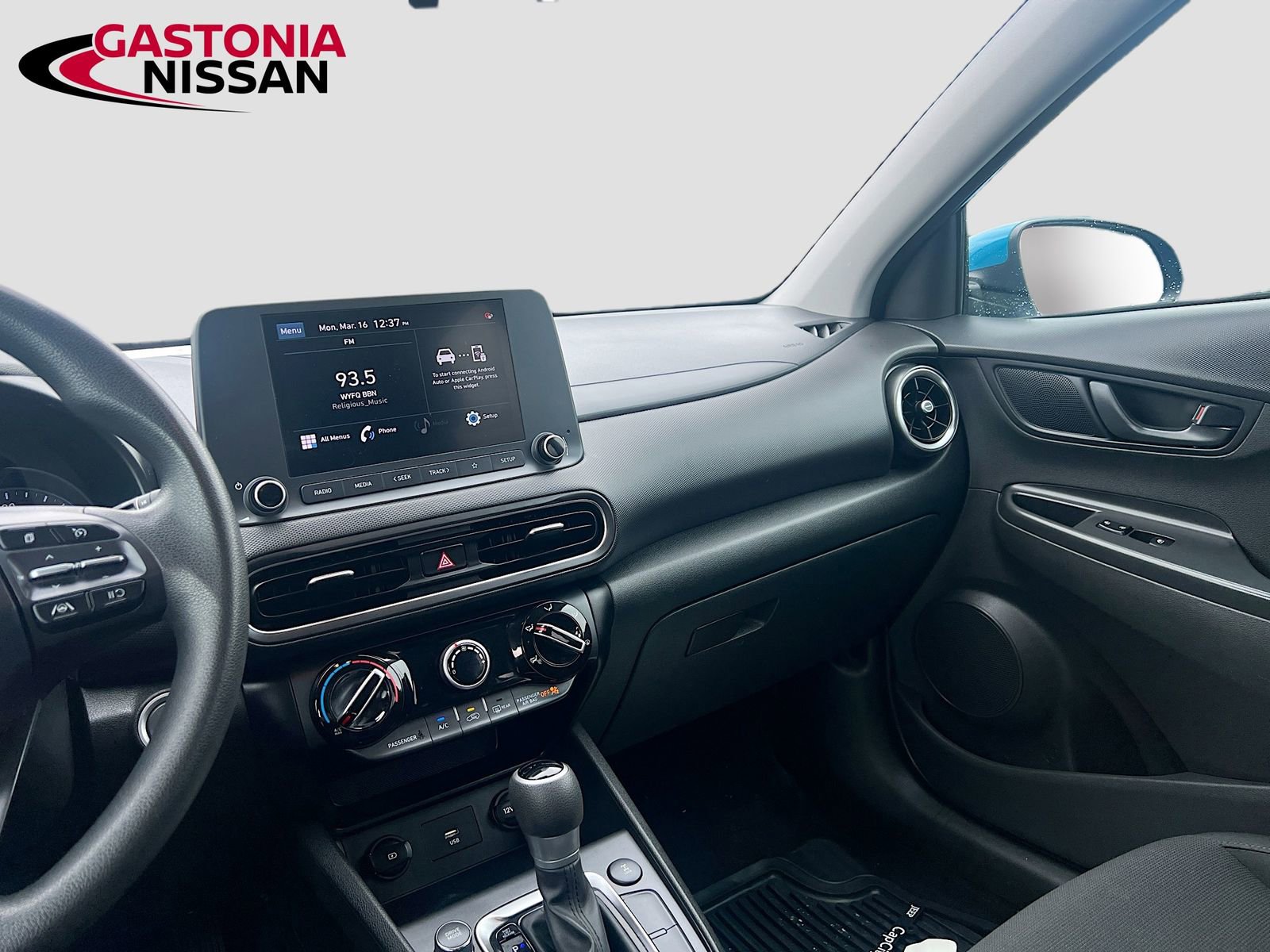 Used 2023 Hyundai Kona SEL image 30