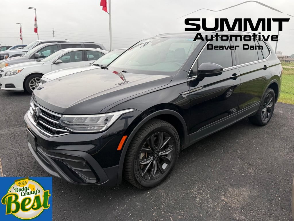 Used 2022 Volkswagen Tiguan SE w/ Panoramic Sunroof Package AWD/4WD image 1