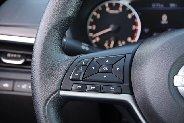 Certified 2024 Nissan Altima 2.5 SV FWD image 11
