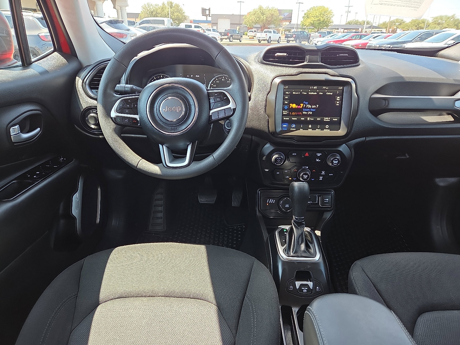 Used 2023 Jeep Renegade Latitude image 10