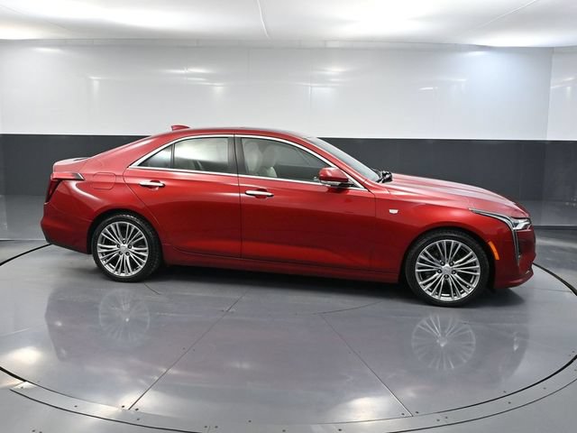 Used 2021 Cadillac CT4 Premium Luxury RWD image 2