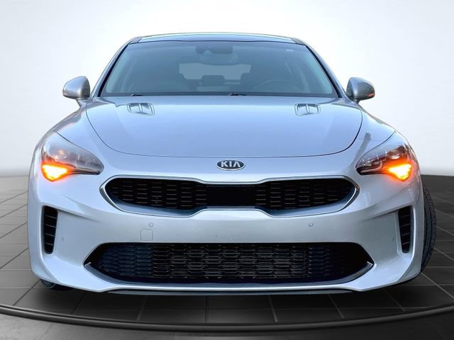 Used 2018 Kia Stinger Premium RWD image 3
