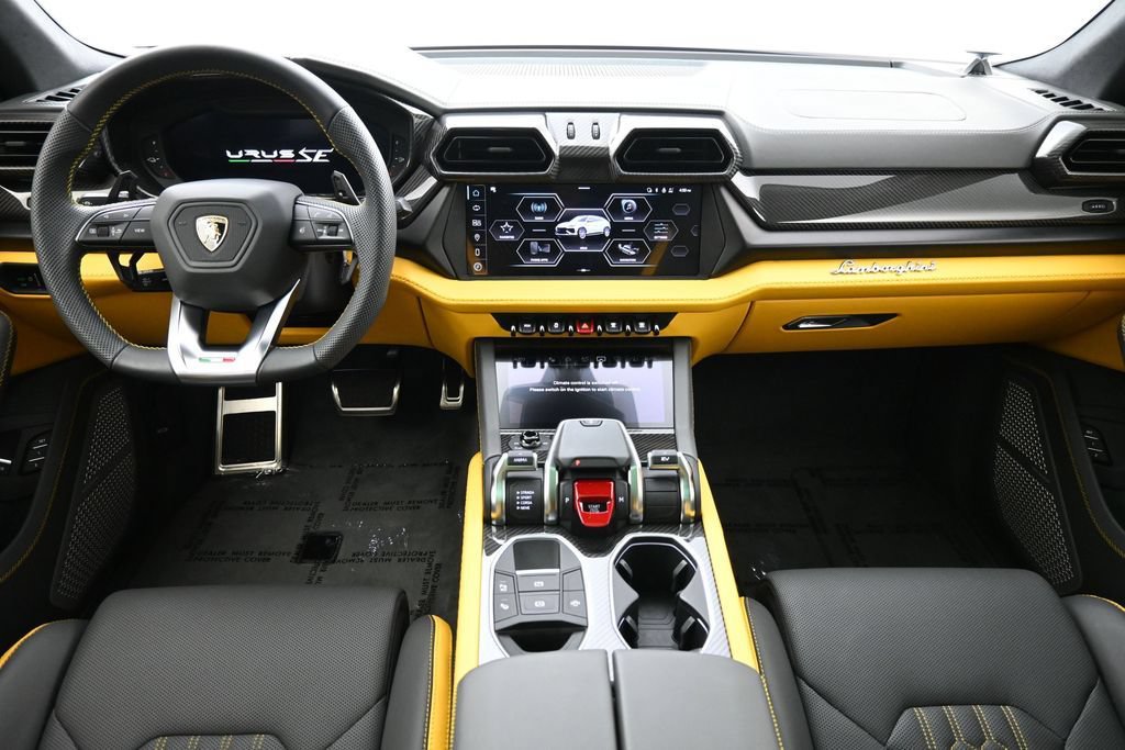 Used 2025 Lamborghini Urus SE AWD/4WD image 6