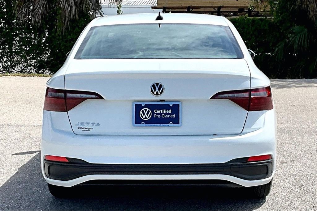 Certified 2024 Volkswagen Jetta S image 6
