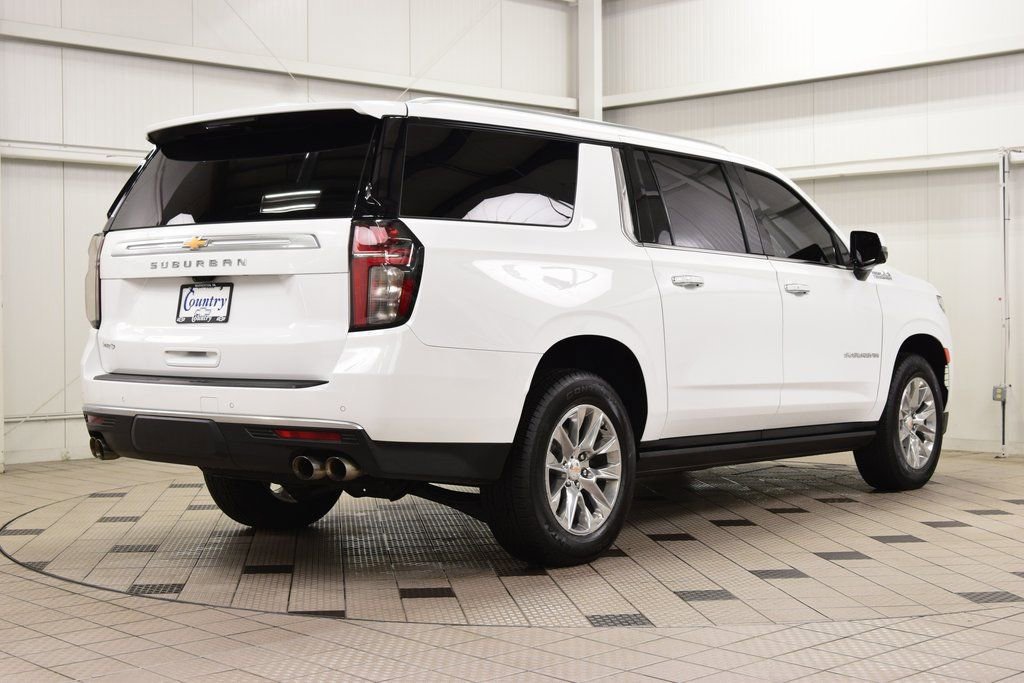 Used 2024 Chevrolet Suburban High Country AWD/4WD image 8