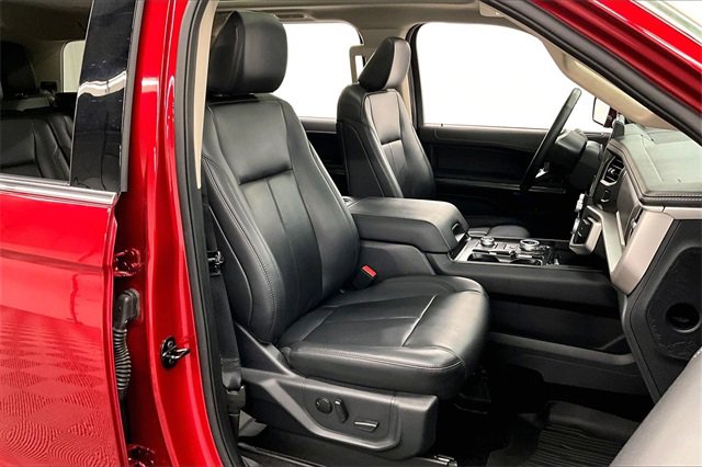 Used 2022 Ford Expedition XLT image 7