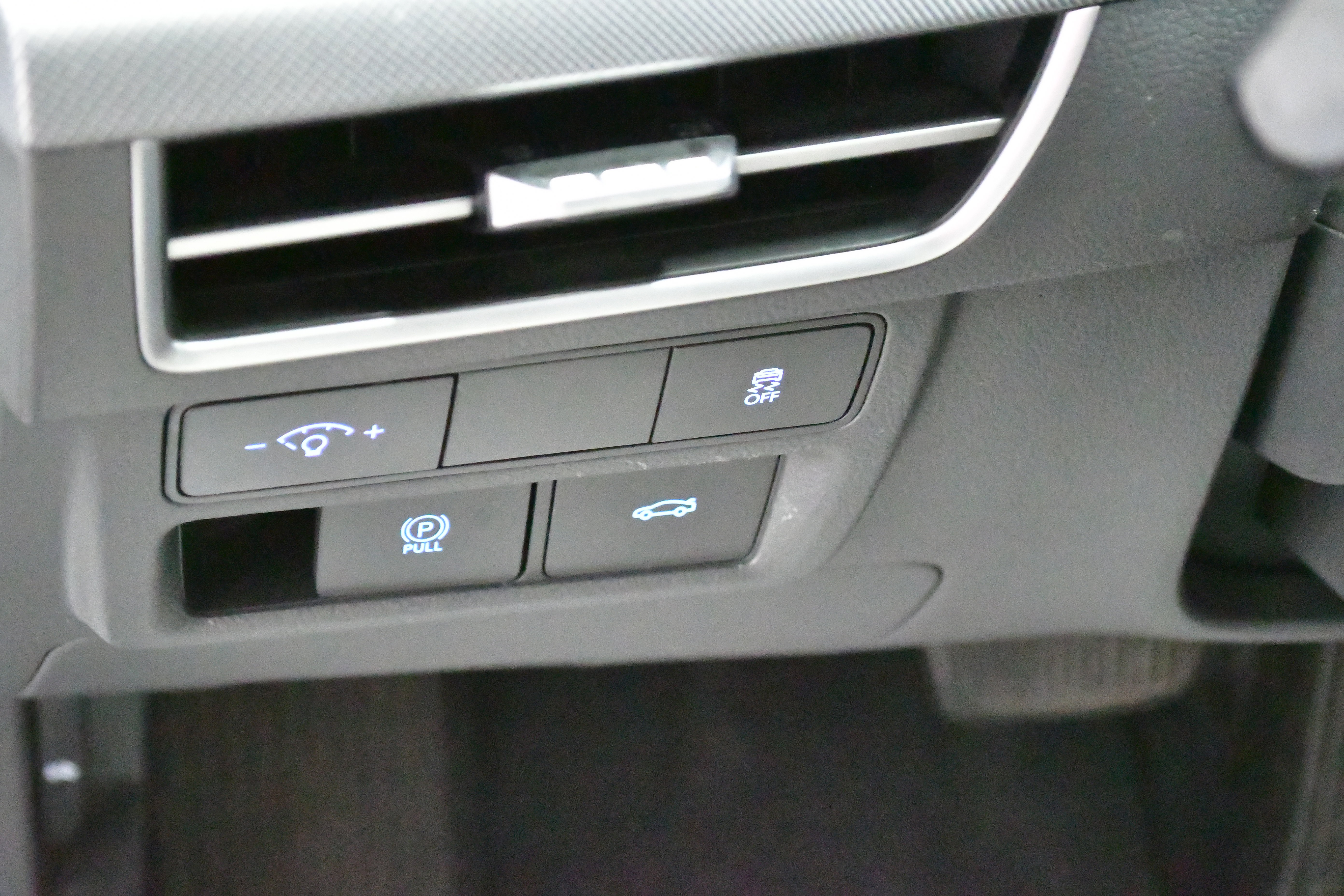 Used 2025 Hyundai Sonata SEL FWD image 13