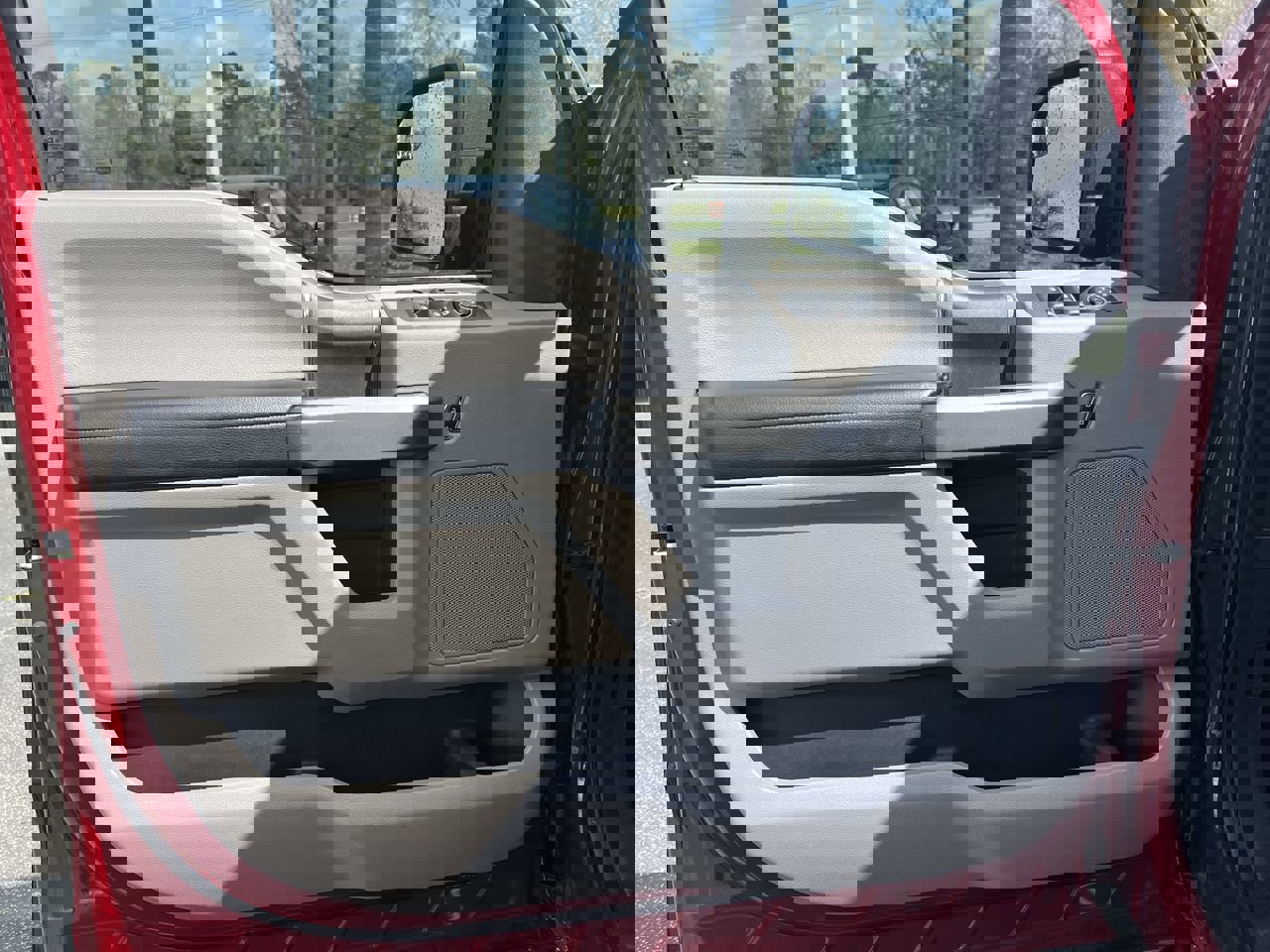 Used 2016 Ford F150 XLT image 14