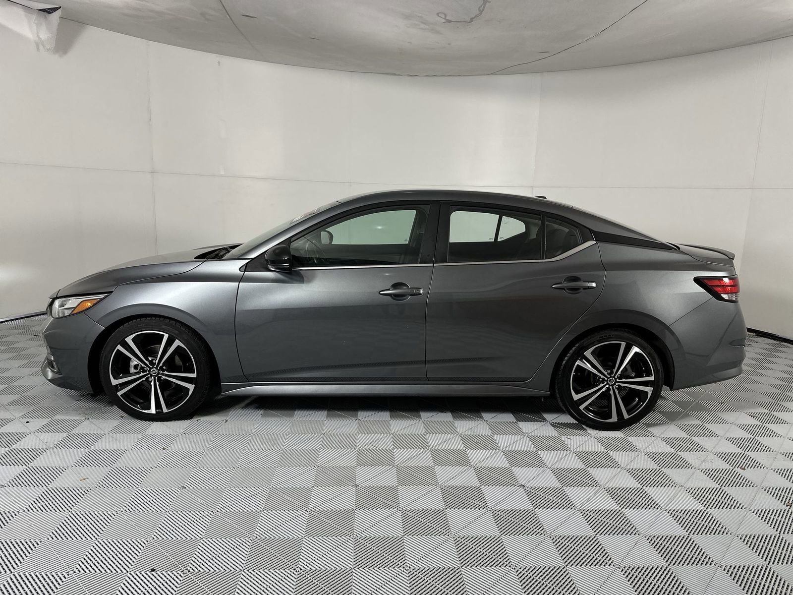 Used 2021 Nissan Sentra SR FWD image 5