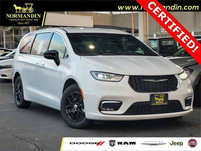 Certified 2025 Chrysler Pacifica Select image 1