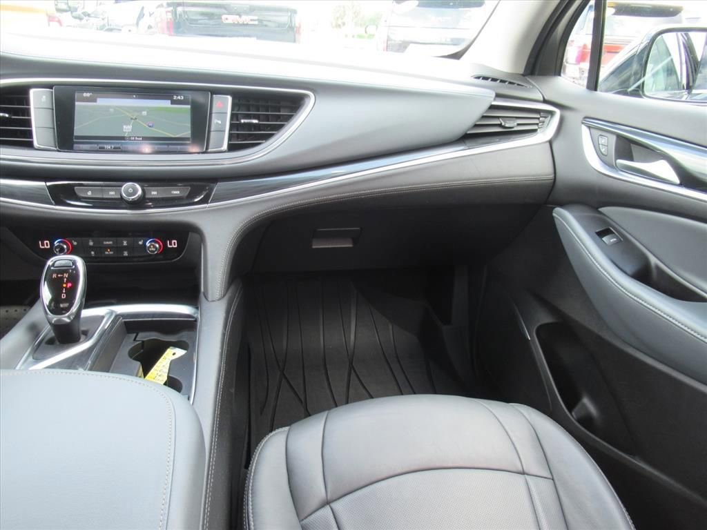 Used 2019 Buick Enclave Essence w/ LPO, Sport Appearance Package image 16