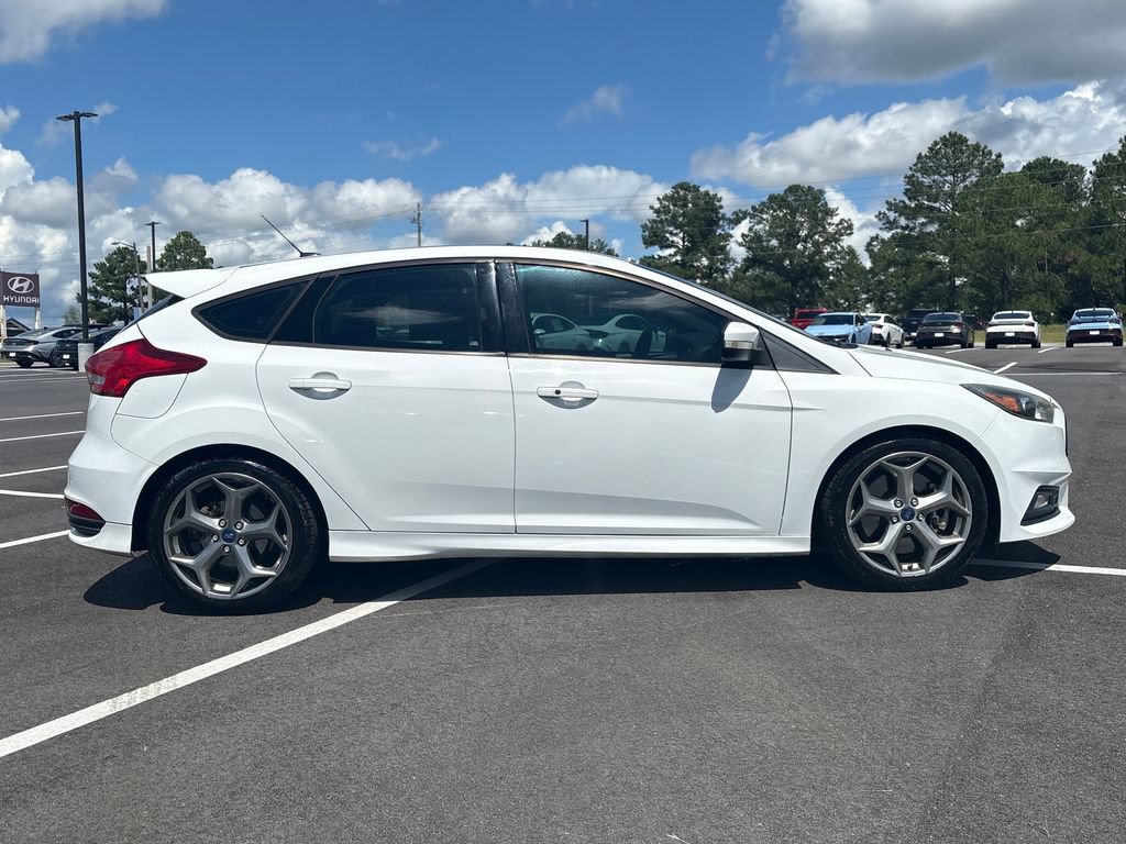 Used 2015 Ford Focus ST w/ Equipment Group 401A FWD image 26