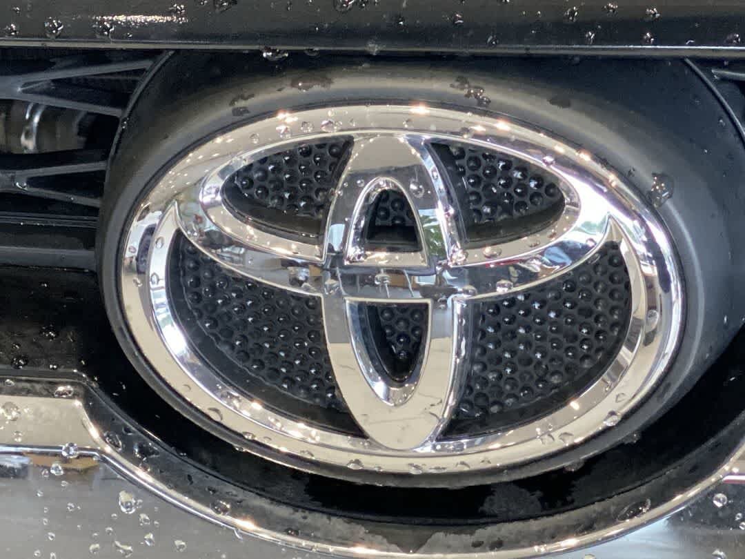 Used 2017 Toyota 4Runner Limited AWD/4WD image 10