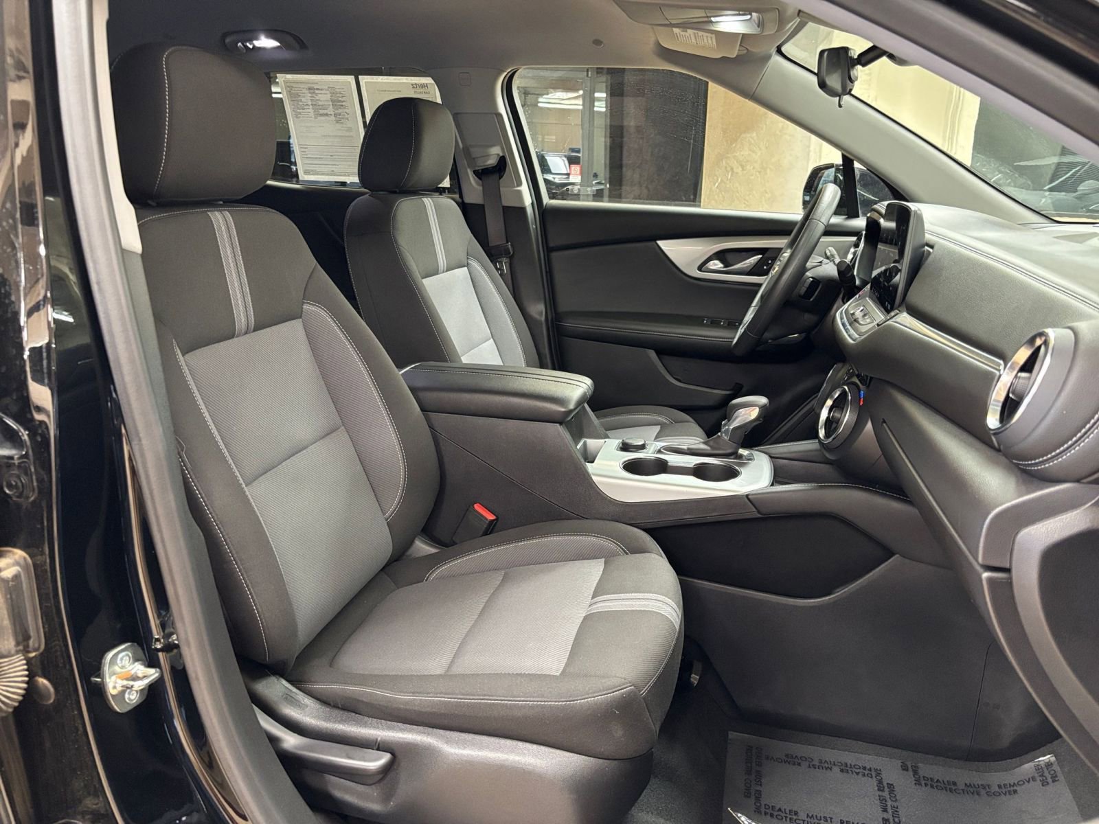 Used 2025 Chevrolet Blazer LT FWD image 37