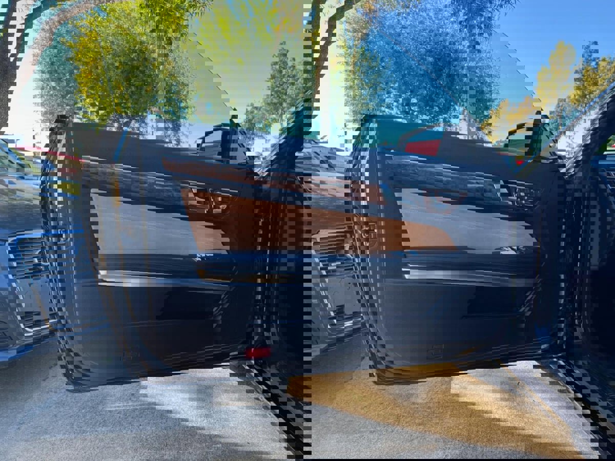 Used 2016 Mercedes-Benz E 400 Coupe image 9