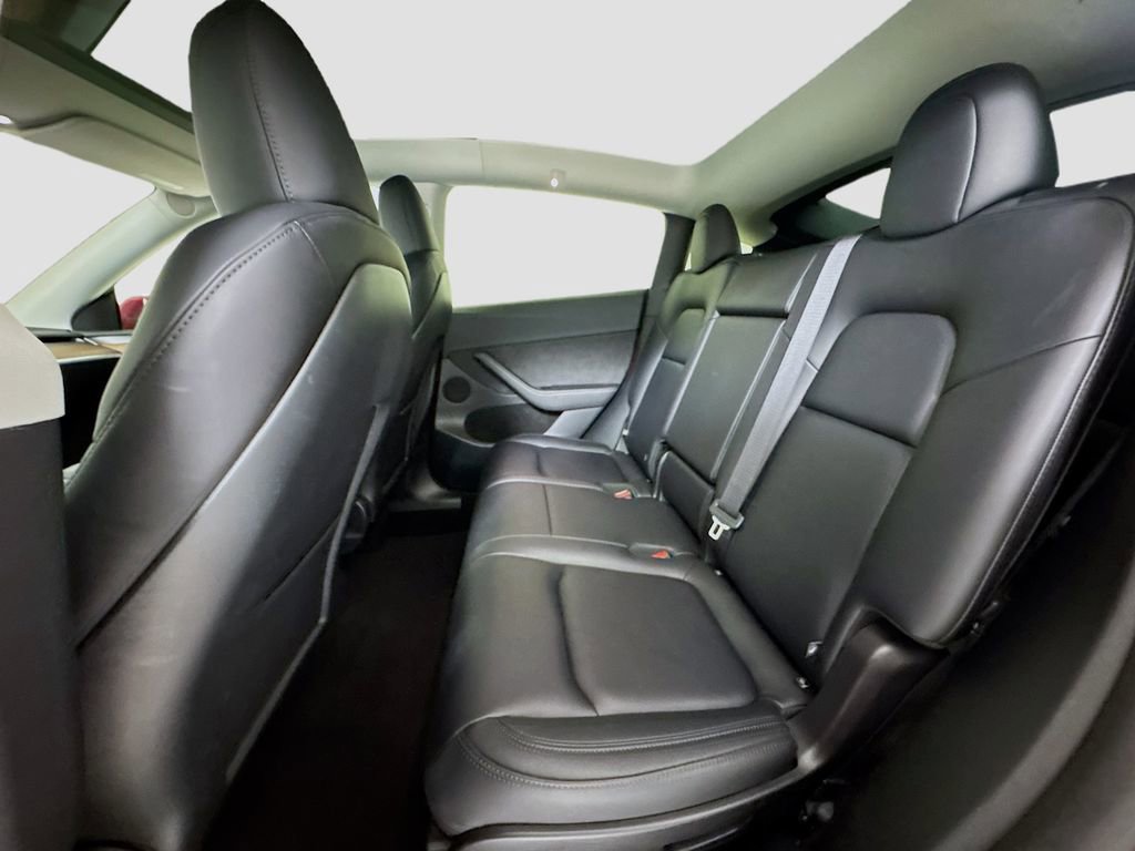Used 2025 Tesla Model Y Long Range image 22
