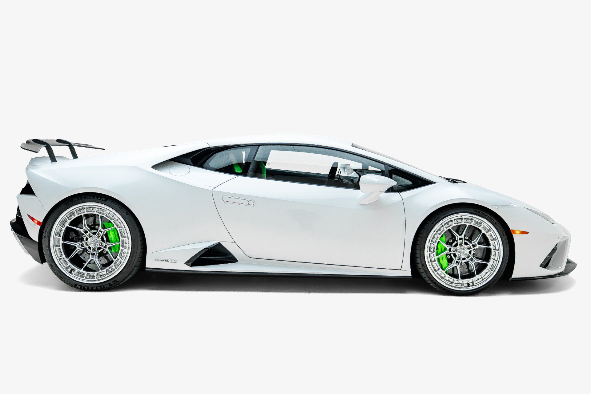 Used 2021 Lamborghini Huracan EVO RWD image 8