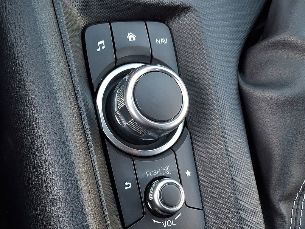 Used 2020 MAZDA MX-5 Miata RF Grand Touring RWD image 18