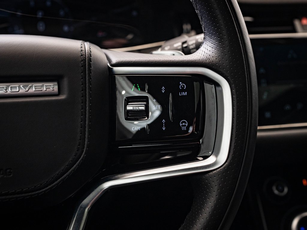 Used 2023 Land Rover Range Rover Evoque R-Dynamic SE image 29