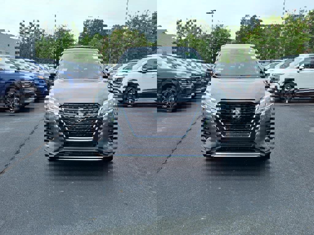 New 2025 Nissan Kicks Play S image 2