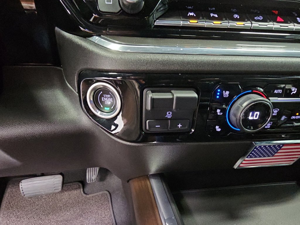 Used 2023 Chevrolet Silverado 1500 High Country RWD image 22