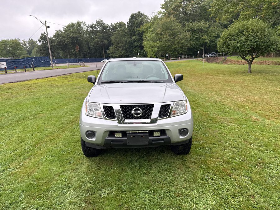 Used 2012 Nissan Frontier SV w/ SV Premium Utility Pkg AWD/4WD image 10