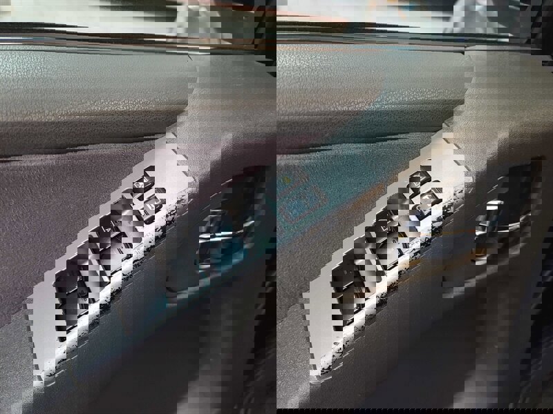 Used 2006 Nissan Pathfinder SE w/ (P01) Se Premium Pkg image 21