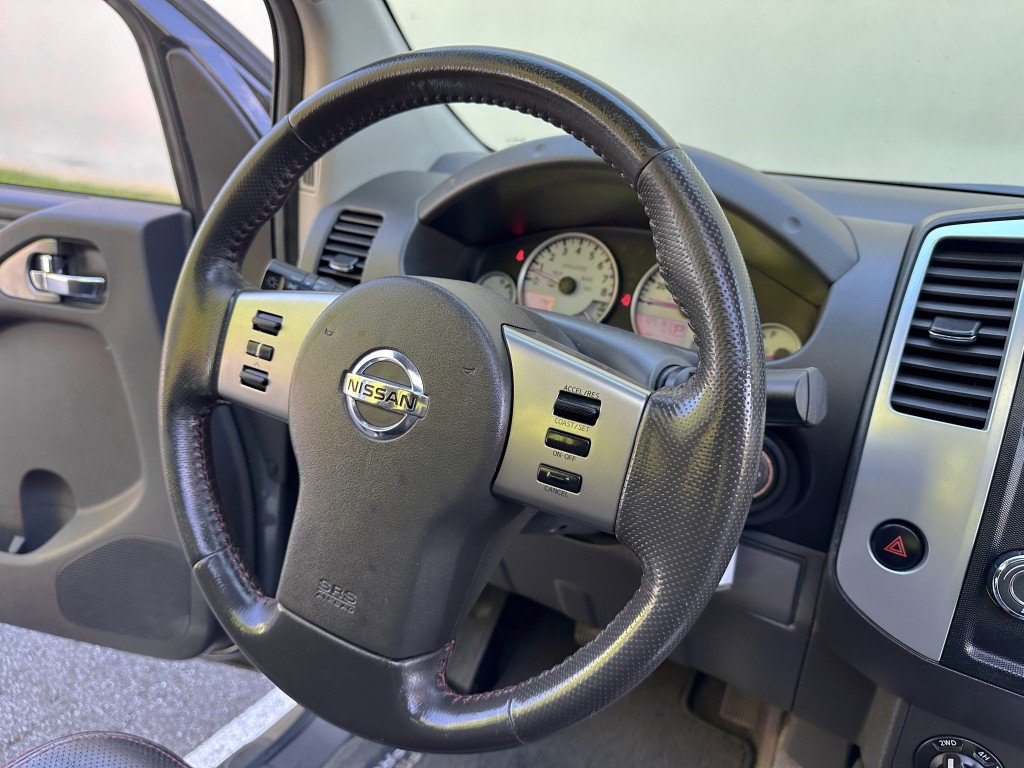 Used 2011 Nissan Frontier PRO-4X w/ Pro-4x Luxury Pkg AWD/4WD image 30