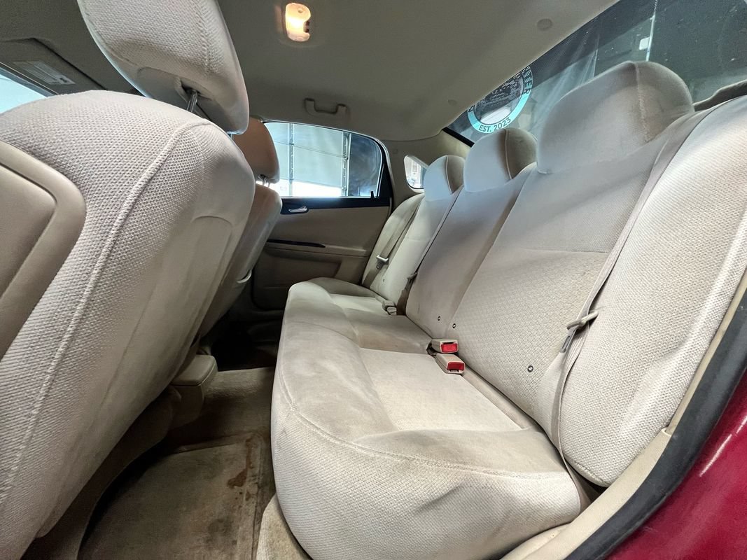 Used 2009 Chevrolet Impala LT FWD image 11