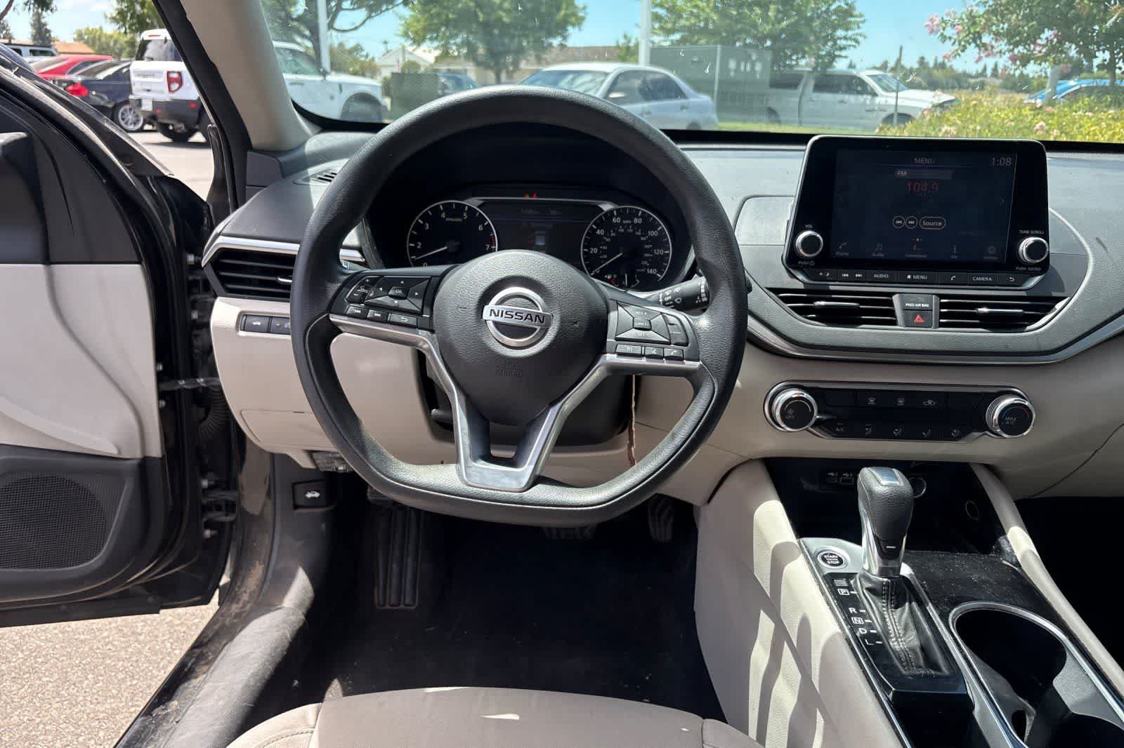 Used 2021 Nissan Altima 2.5 SV FWD image 16