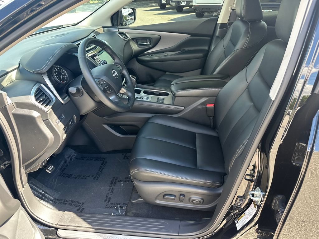 Used 2024 Nissan Murano SV FWD image 9