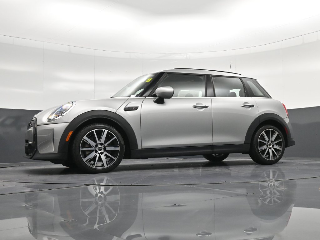 Used 2024 MINI Cooper S w/ Signature Upholstery Package FWD image 30