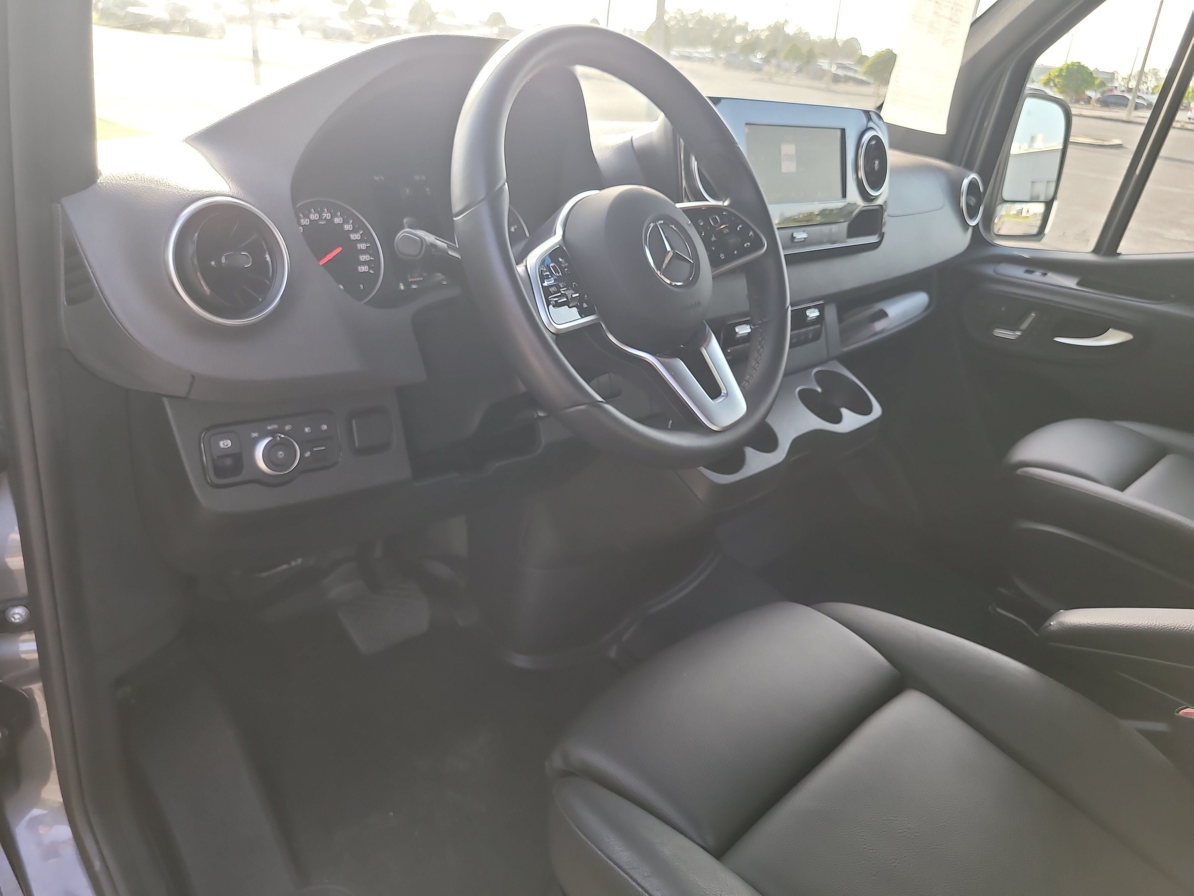 Used 2023 Mercedes-Benz Sprinter 2500 image 20