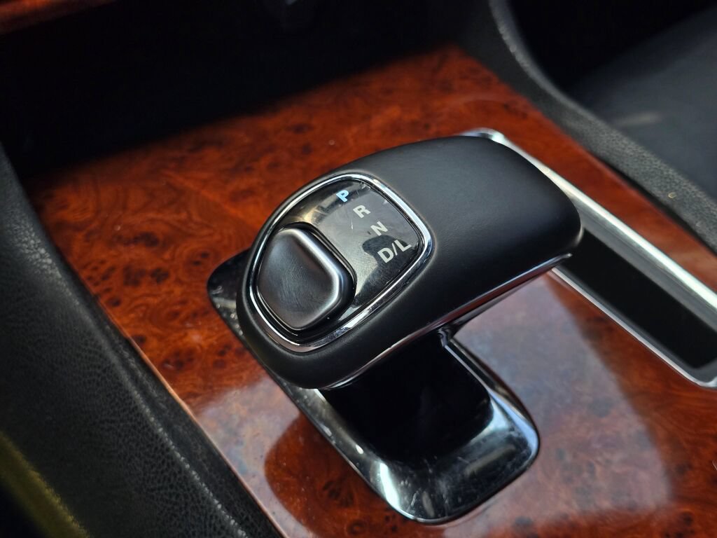Used 2013 Chrysler 300 Touring w/ Driver Convenience Group RWD image 29