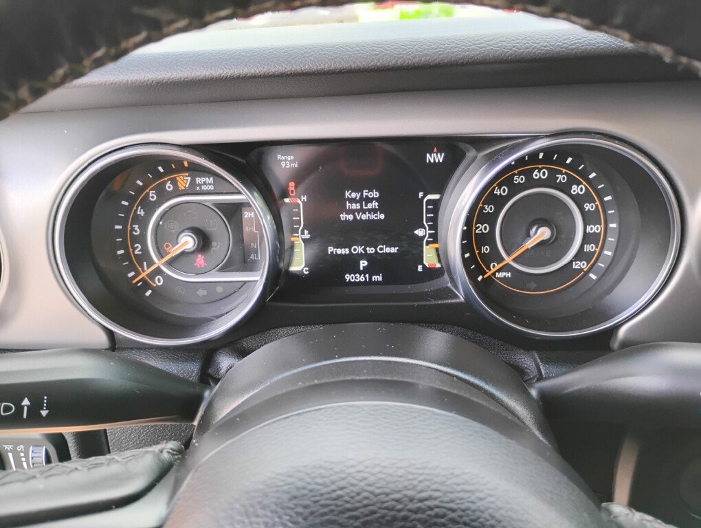 Used 2021 Jeep Gladiator Sport AWD/4WD image 15