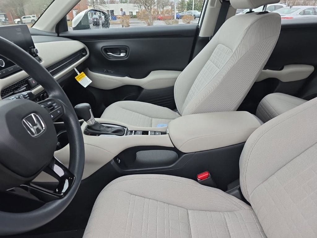 Used 2023 Honda HR-V LX image 21