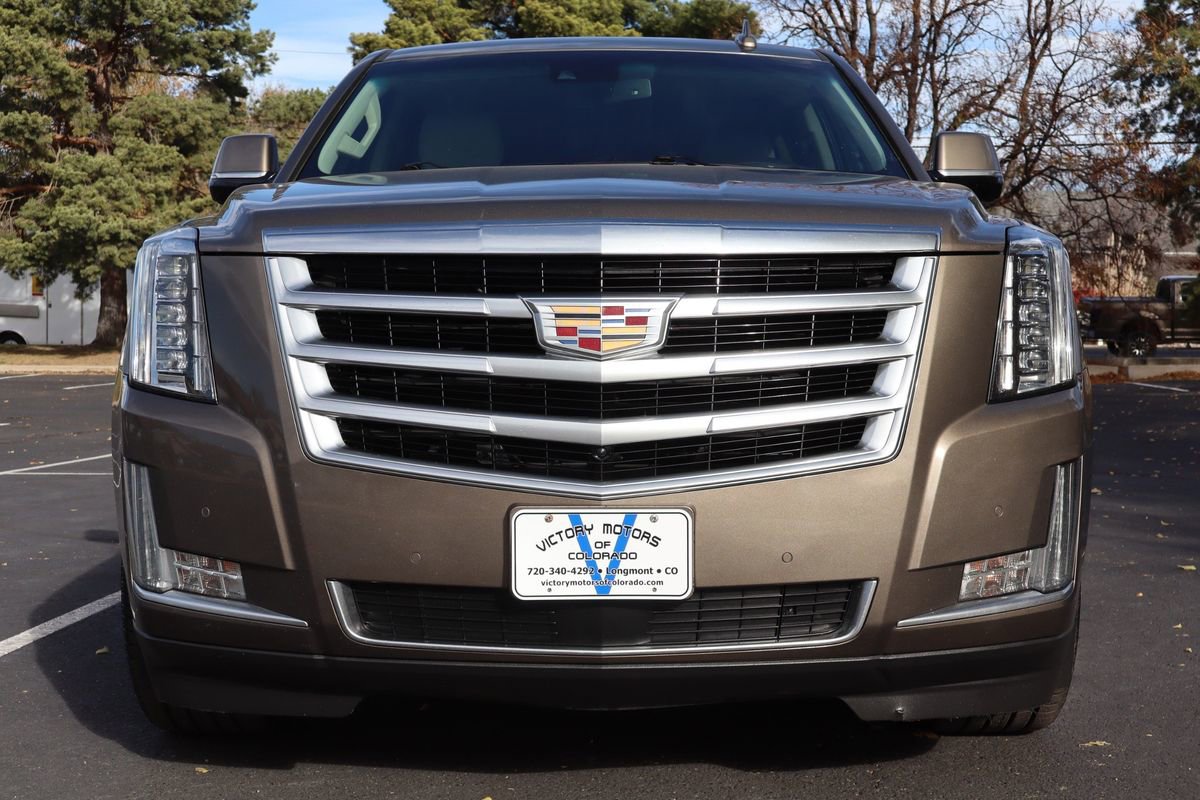 Used 2016 Cadillac Escalade ESV Premium image 13
