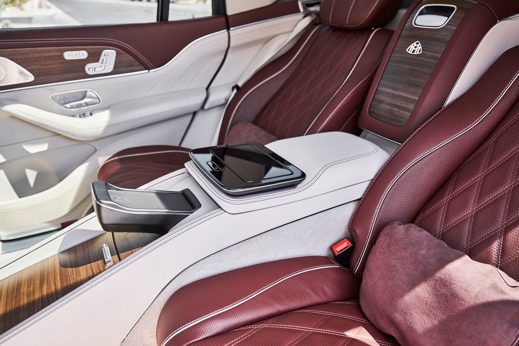 Used 2026 Mercedes-Benz Maybach GLS 600 4MATIC image 50