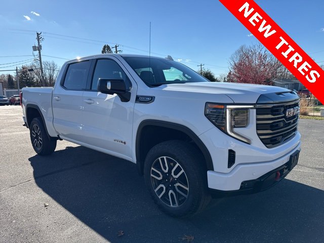 Used 2024 GMC Sierra 1500 AT4 image 7