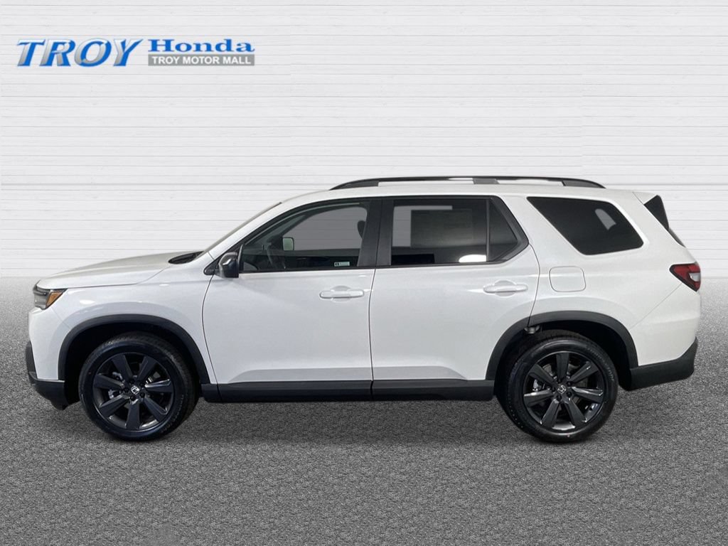 New 2026 Honda Pilot Sport image 2