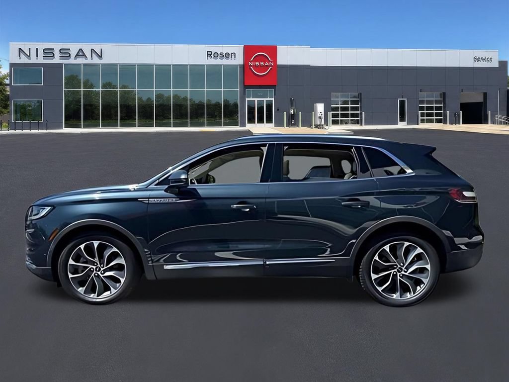 Used 2023 Lincoln Nautilus Reserve w/ Equipment Group 201A AWD/4WD image 5